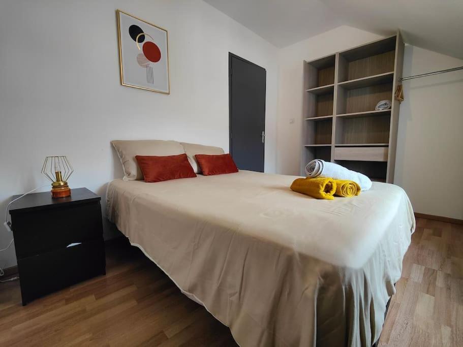 La Feline - Duplex - Vieux Valenciennes - Familial Apartment Luaran gambar